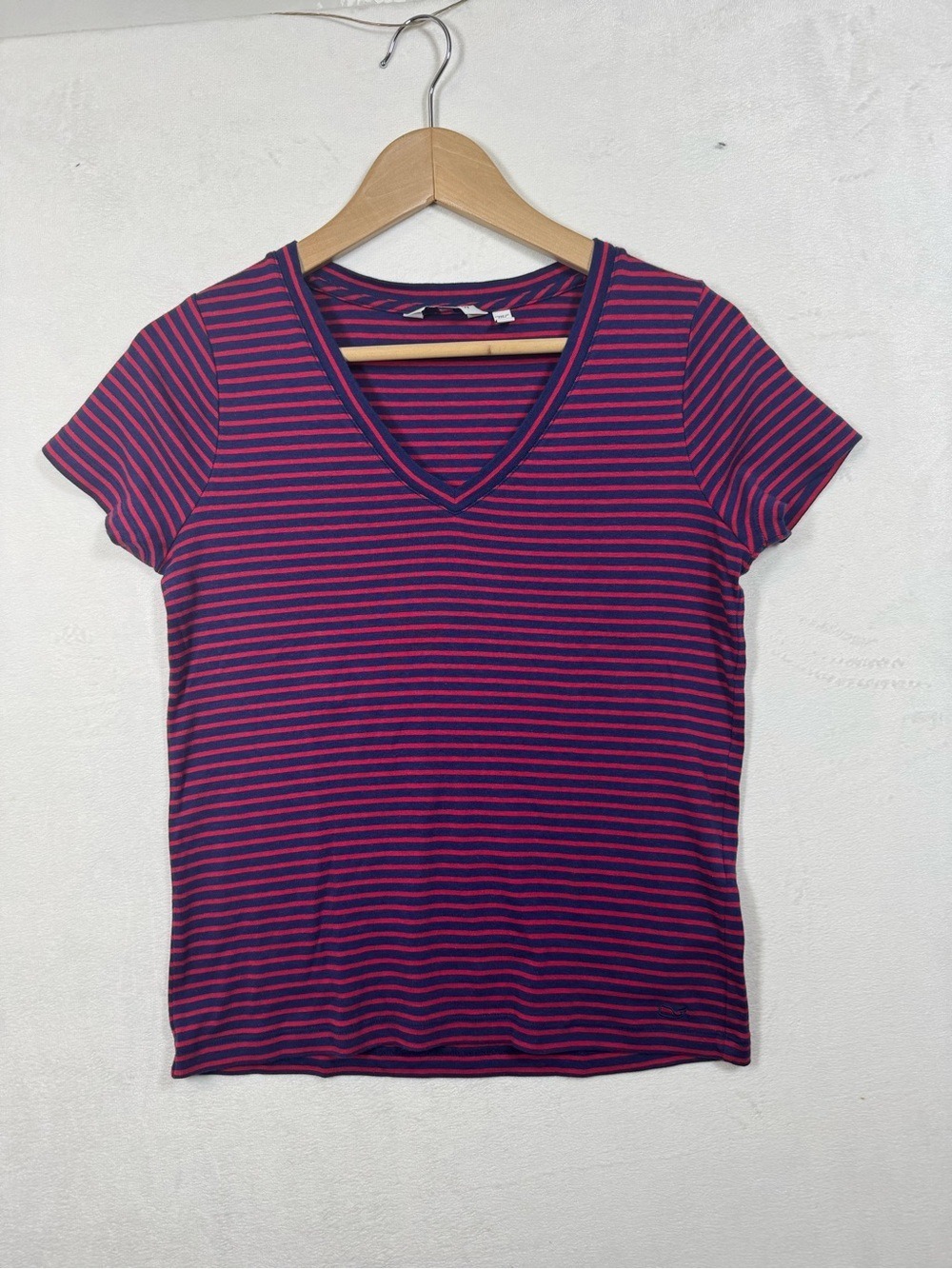 Vineyard Vines  Striped V‑Neck Tee SMALL
